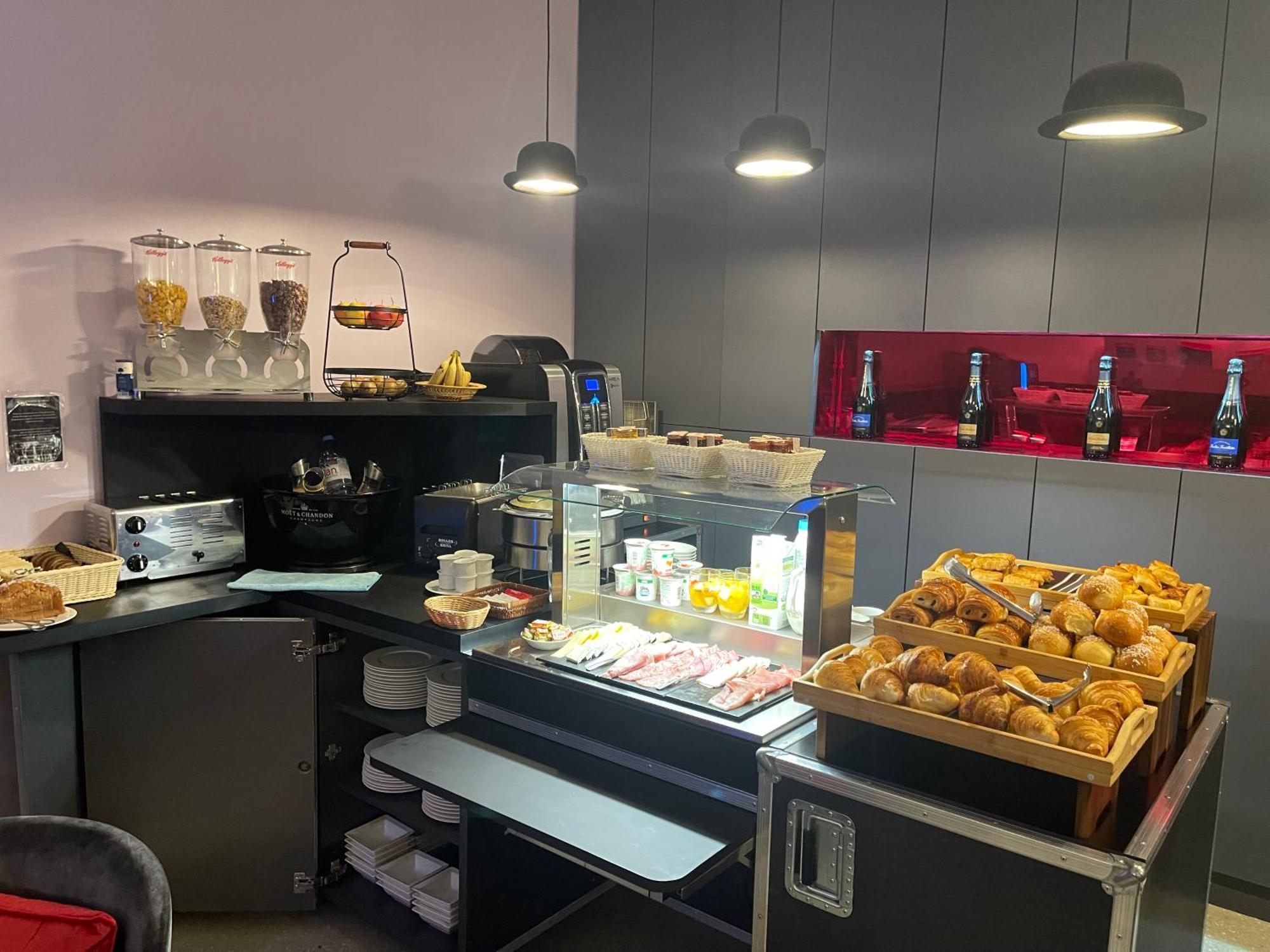 Du Triangle D'or 3* Paris