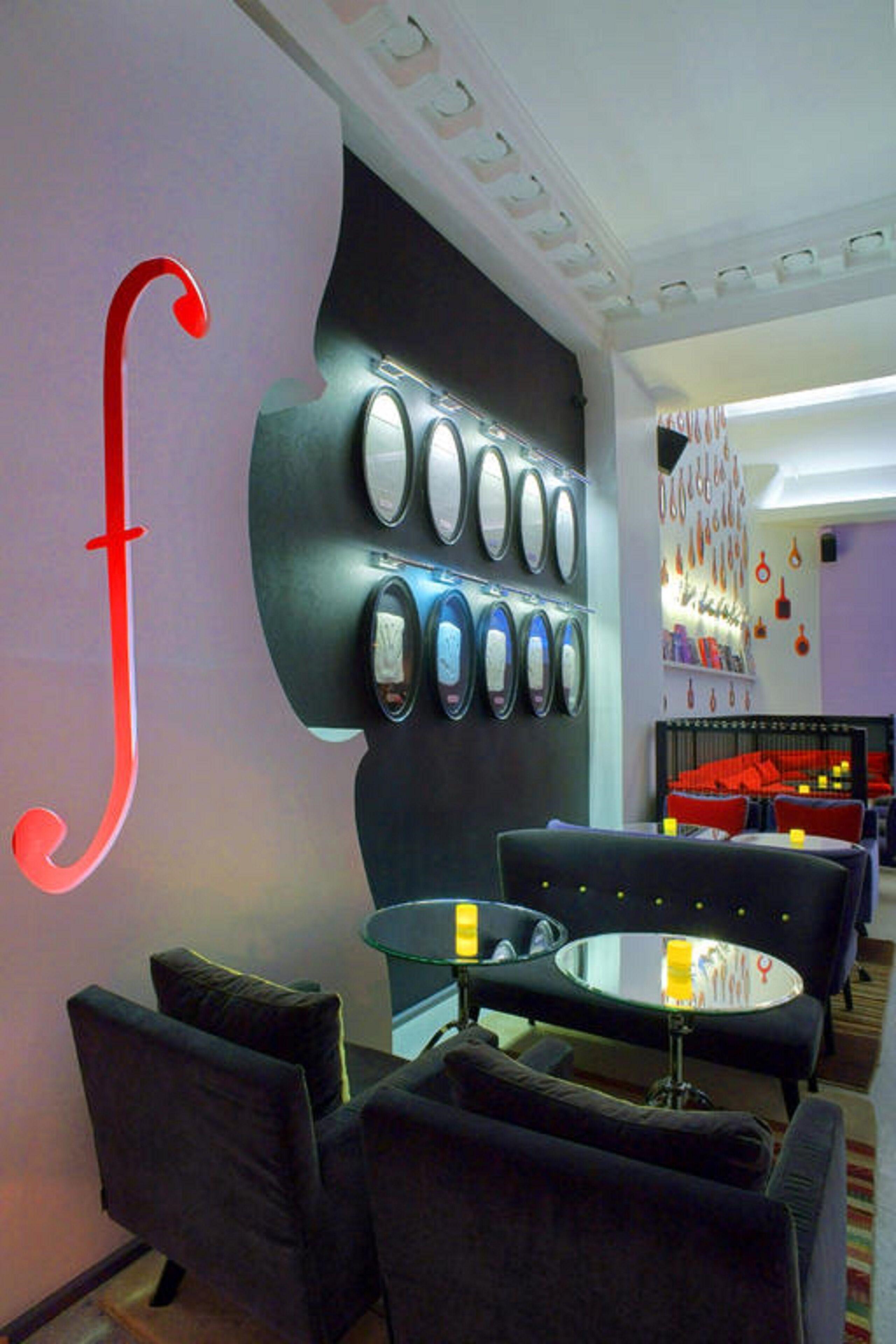 Du Triangle D'or 3* Paris