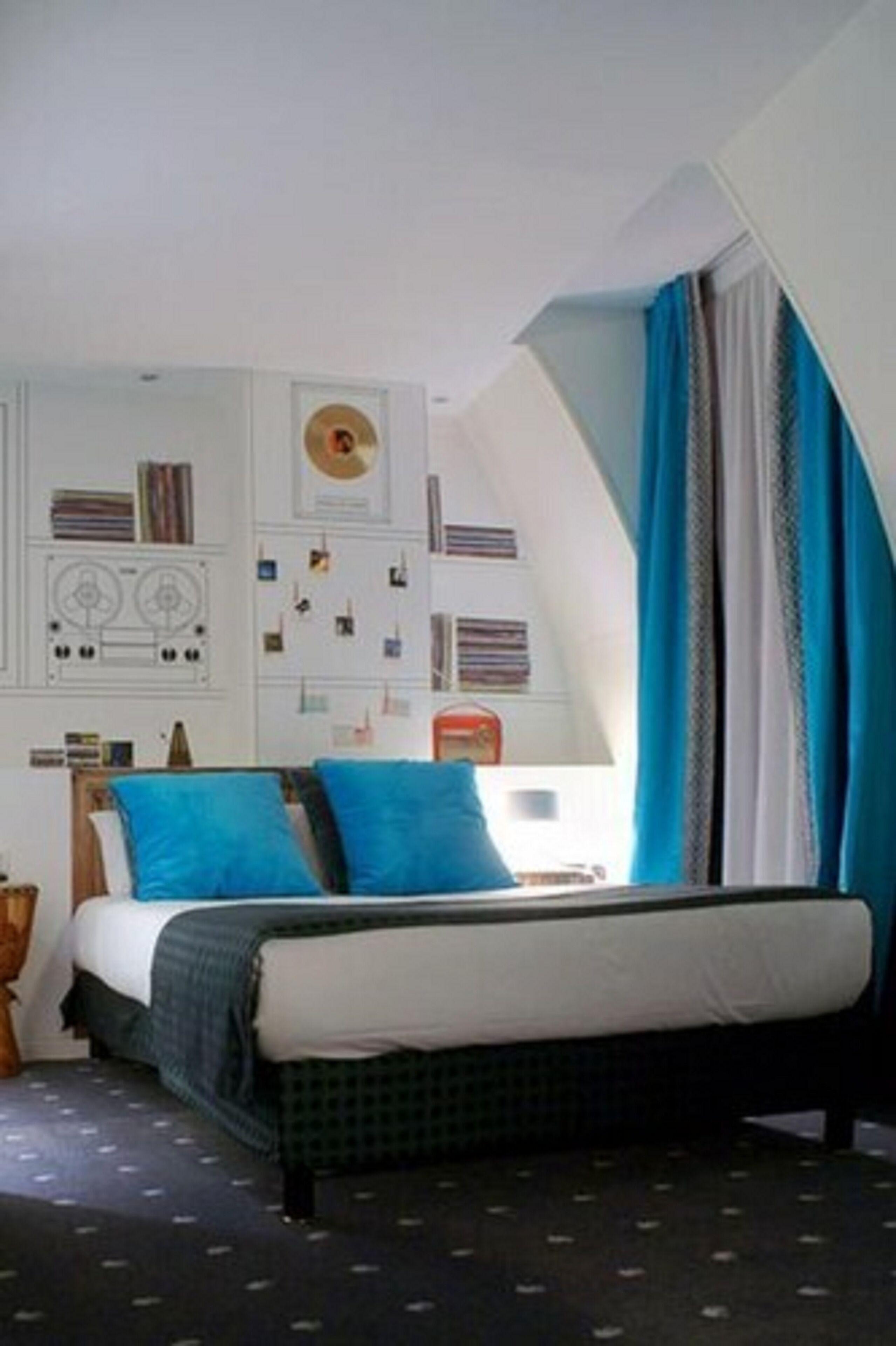 Du Triangle D'or Hotel Paris