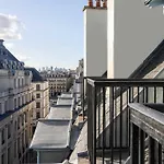Du Triangle D'or - Proche Madeleine Hotel 3*