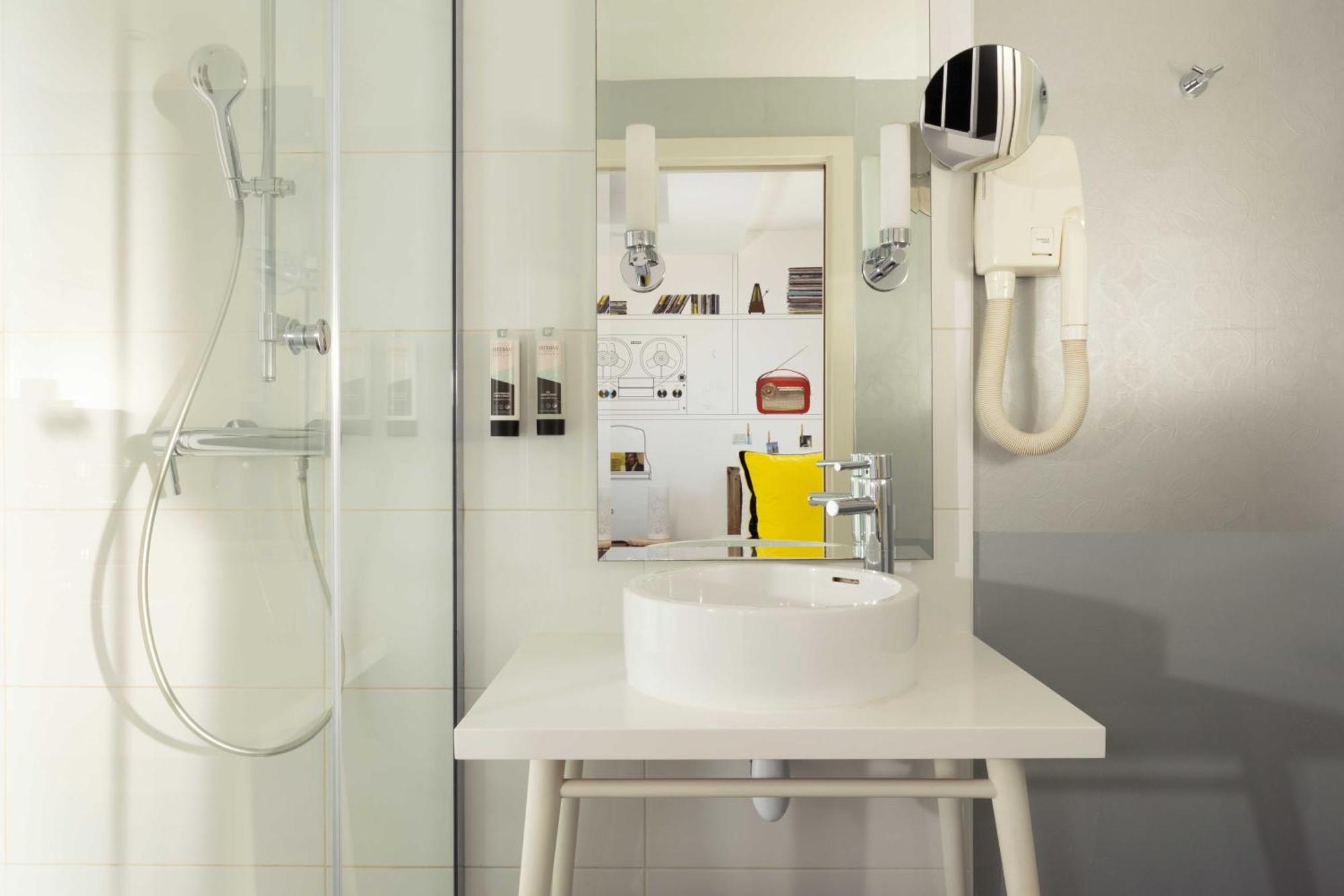 Du Triangle D'or - Proche Madeleine Hotel 3*