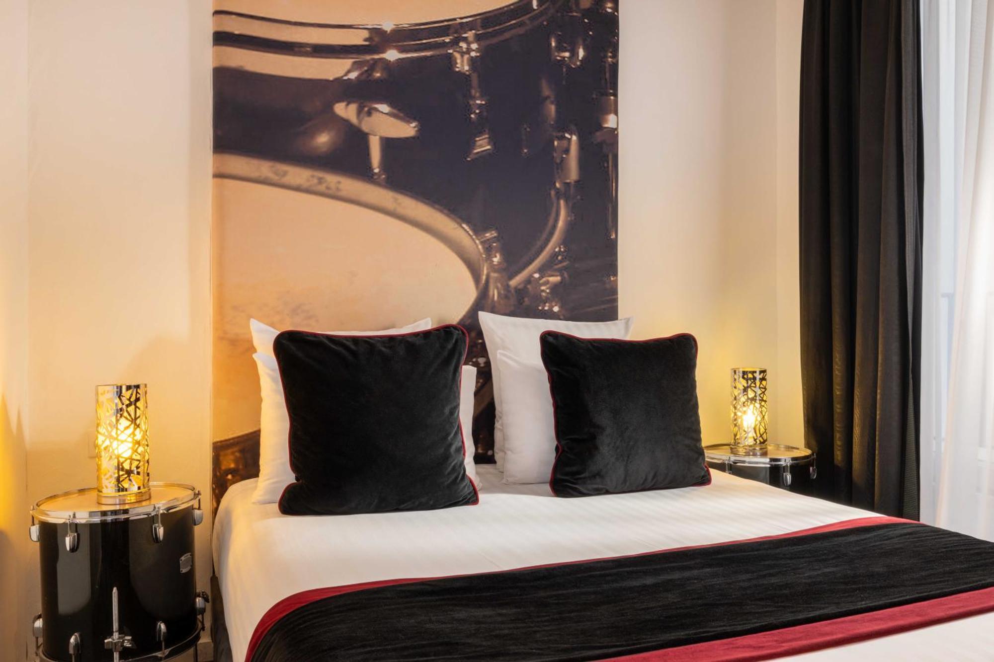Du Triangle D'or - Proche Madeleine Hotel