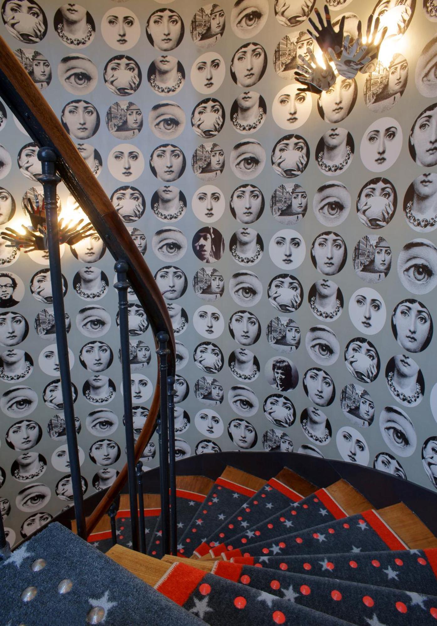 Du Triangle D'or Paris